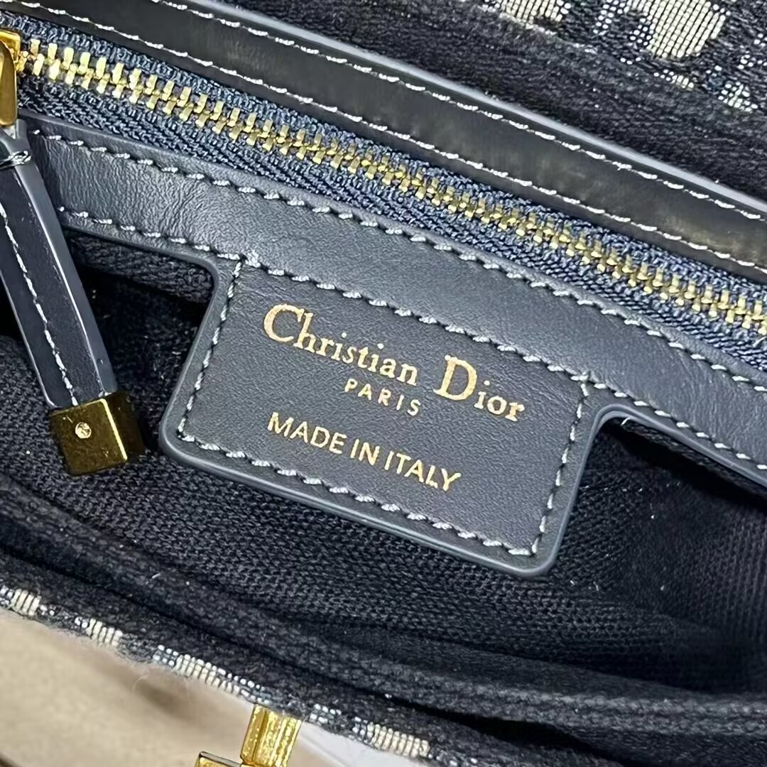 DIOR SMALL 30 MONTAIGNE AVENUE BAG Blue Dior Oblique Jacquard M9261UT DIOR SMALL 30 MONTAIGNE AVENUE BAG Blue Dior Oblique Jacquard M9261UT