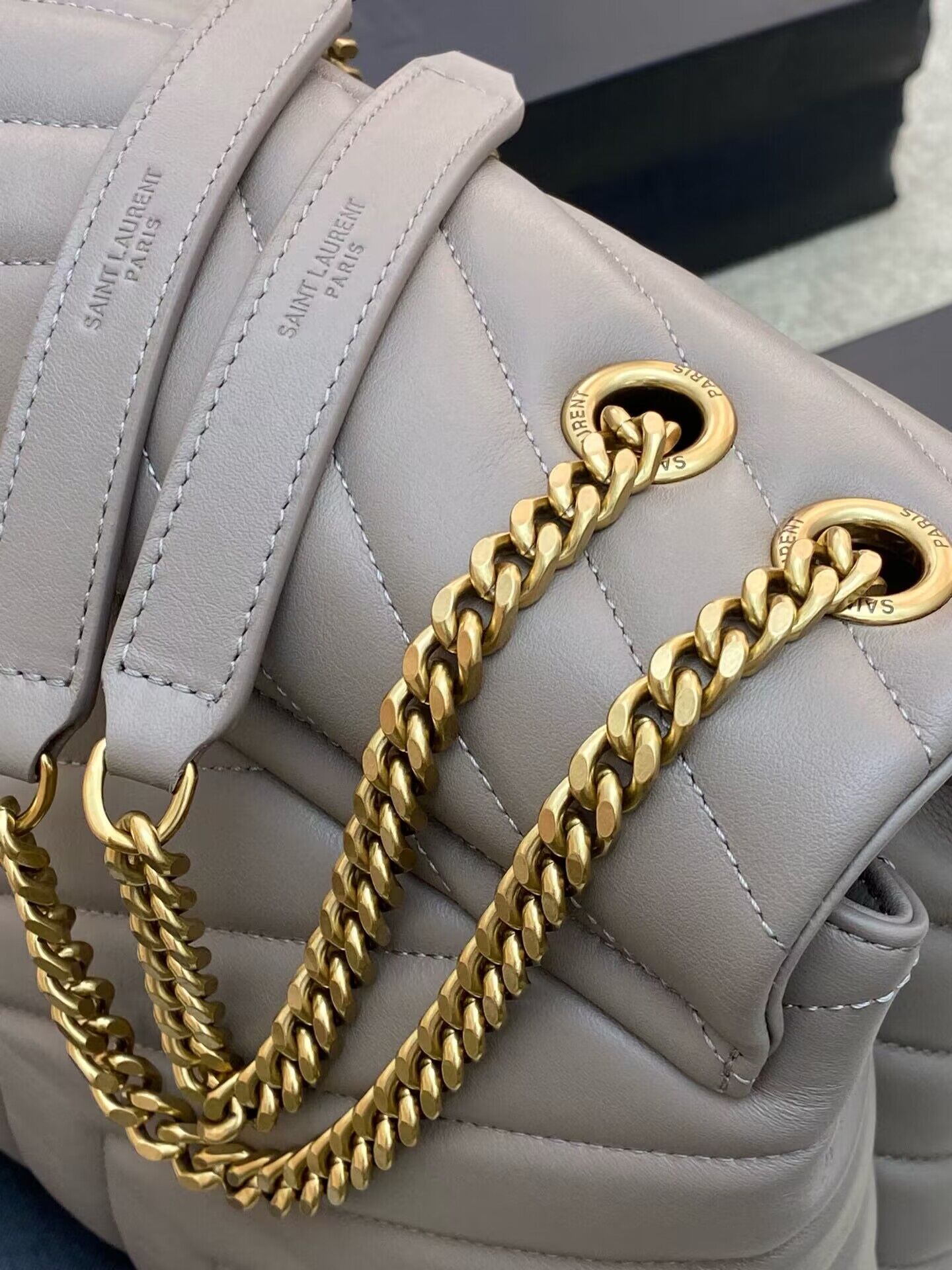 SAINT LAURENT Loulou Monogram Large quilted leather shoulder bag 392288 Light Gray Gold-Tone SAINT LAURENT Loulou Monogram Large quilted leather shoulder bag 392288 Light Gray Gold-Tone