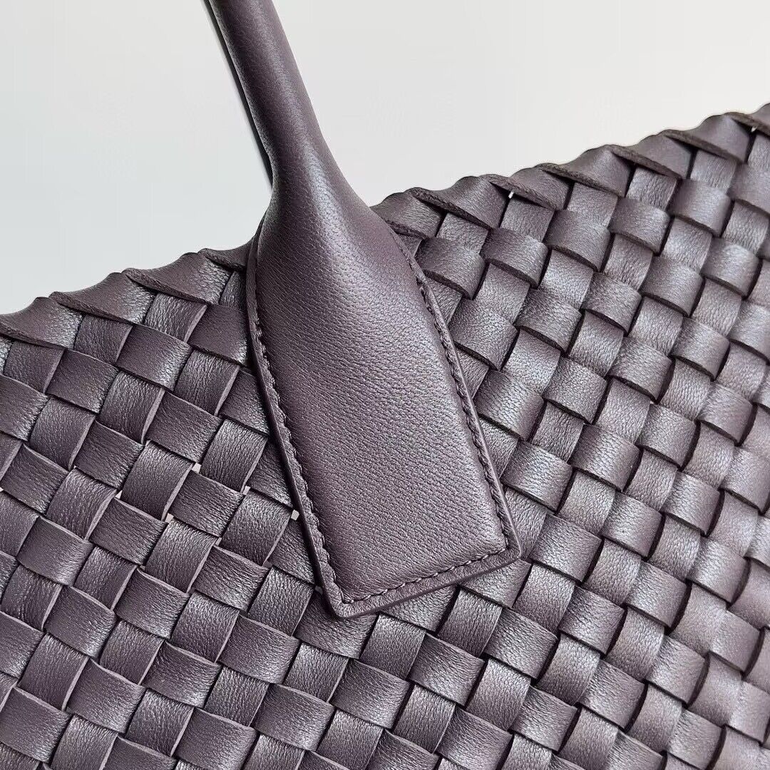 Bottega Veneta Cabat Large intreccio leather tote bag 608811 Fondant Bottega Veneta Cabat Large intreccio leather tote bag 608811 Fondant