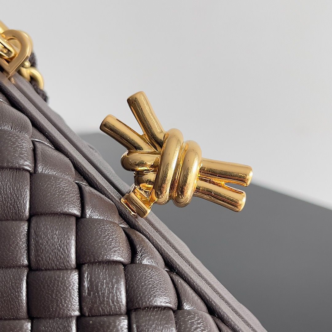 Bottega Veneta Knot Original Leather Chain Bag 717622 Fondant Bottega Veneta Knot Original Leather Chain Bag 717622 Fondant