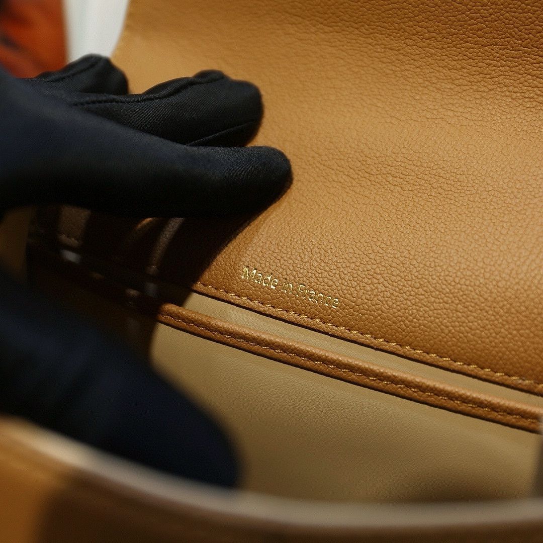 Delvaux Original Leather Tote Bag 16930 Camel Delvaux Original Leather Tote Bag 16930 Camel