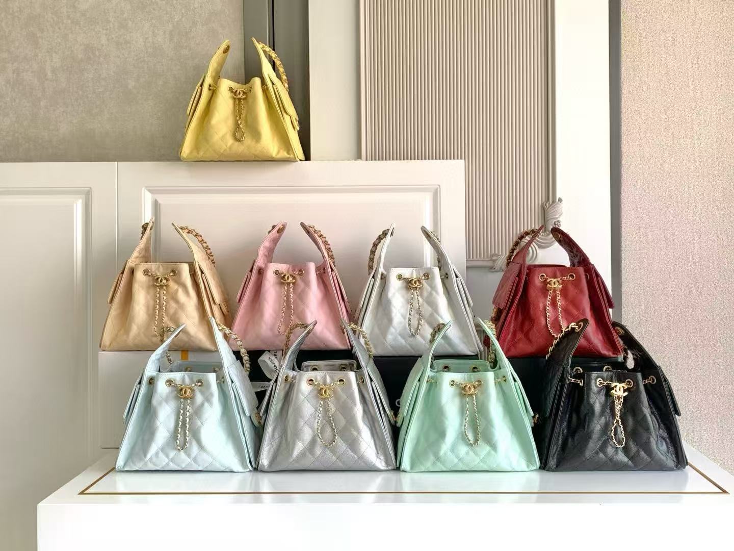 CHANEL 25 SMALL HANDBAG AS5293 Light Green CHANEL 25 SMALL HANDBAG AS5293 Light Green