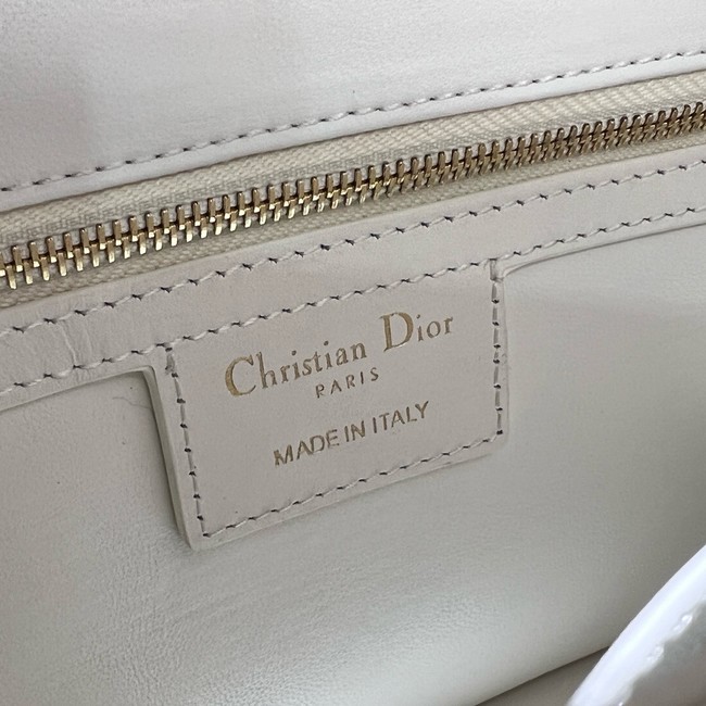 Dior Medium Soft Dior Caro Bag Macrocannage Lambskin M9253UHPA Latte