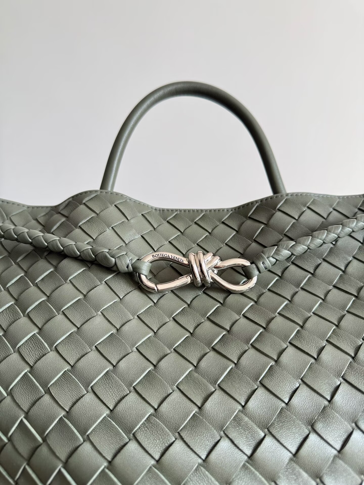 Bottega Veneta Andiamo Pepites Original Leather Large Bag 743575 Green