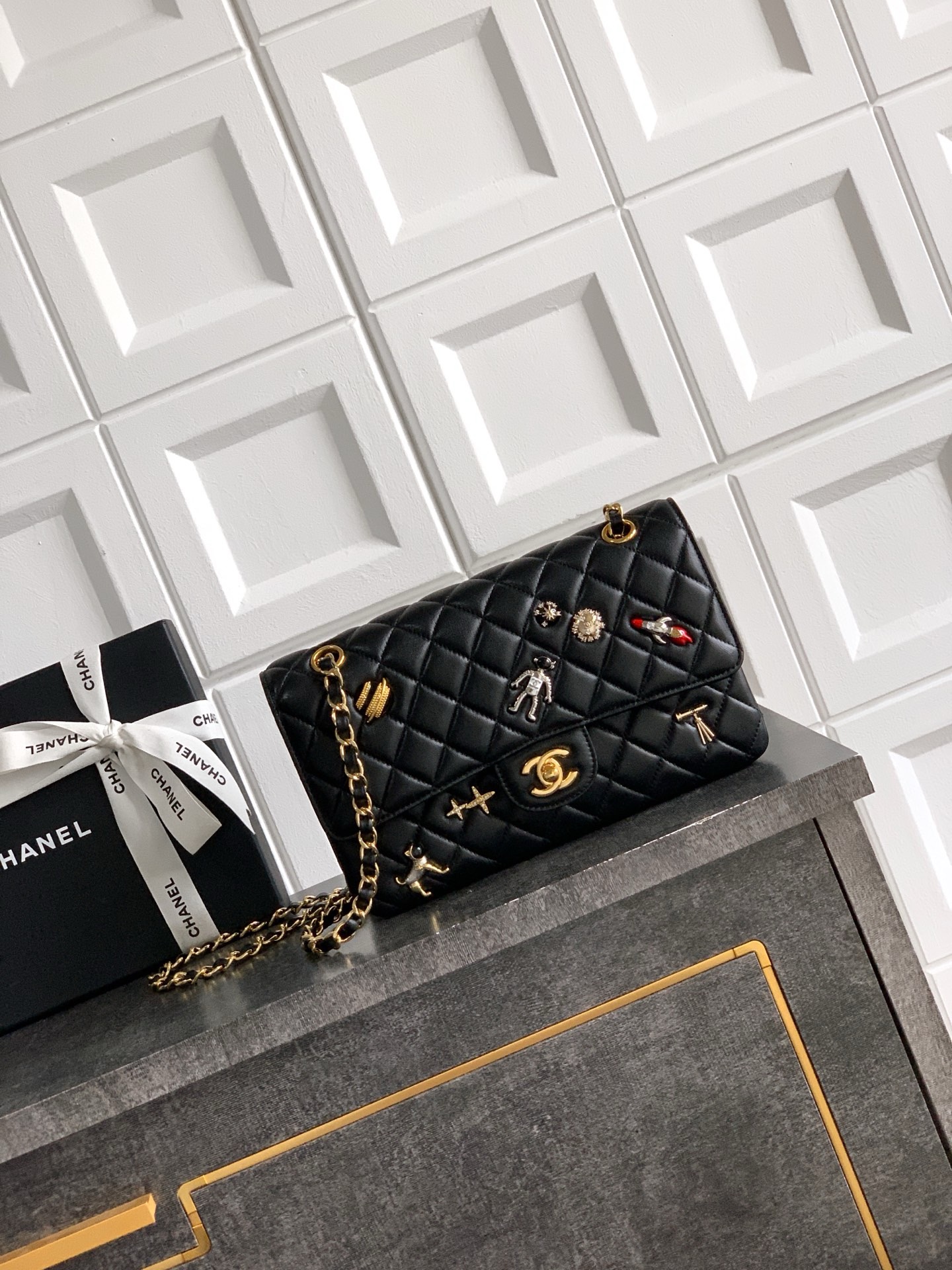 CHANEL Classic 11.12 Handbag A01112 black