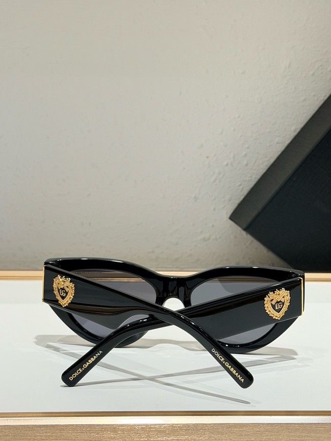 Dolce & Gabbana Sunglasses 260541-6