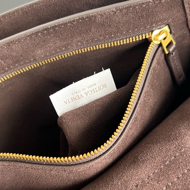 Bottega Veneta Small Andiamo P5678 Fondant