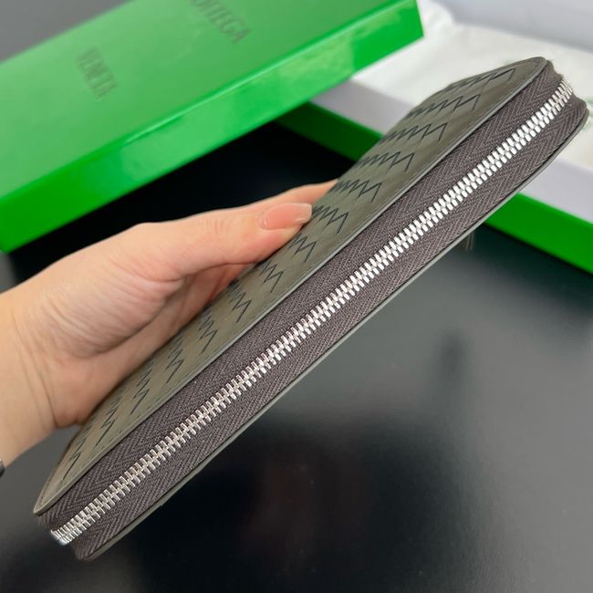 Bottega Veneta Woven Mycelium Zip-Around Wallet A003AD DARK GREEN Bottega Veneta Woven Mycelium Zip-Around Wallet A003AD DARK GREEN