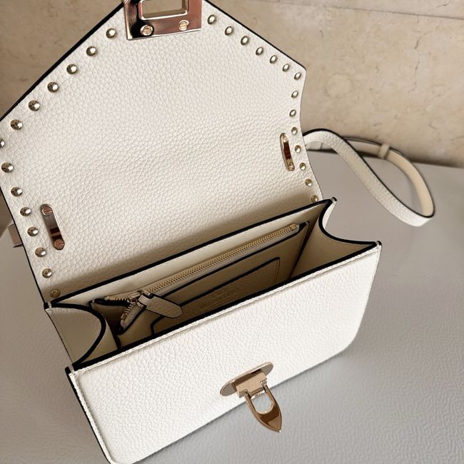 VALENTINO ROCKSTUD Small grained calfskin Shoulder Bag B0T76 Cream VALENTINO ROCKSTUD Small grained calfskin Shoulder Bag B0T76 Cream