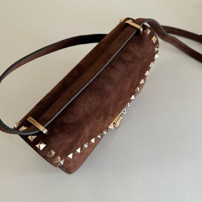 VALENTINO ROCKSTUD Small suede Shoulder Bag B0T76 dark brown VALENTINO ROCKSTUD Small suede Shoulder Bag B0T76 dark brown