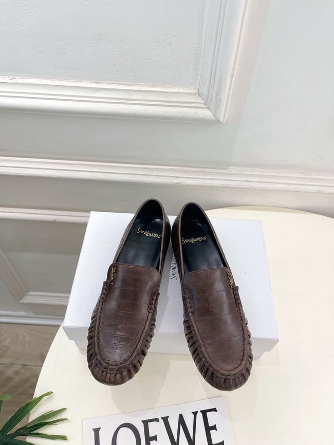 Yves saint Laurent LE LOAFER supple in shiny leather 818908-6 Yves saint Laurent LE LOAFER supple in shiny leather 818908-6