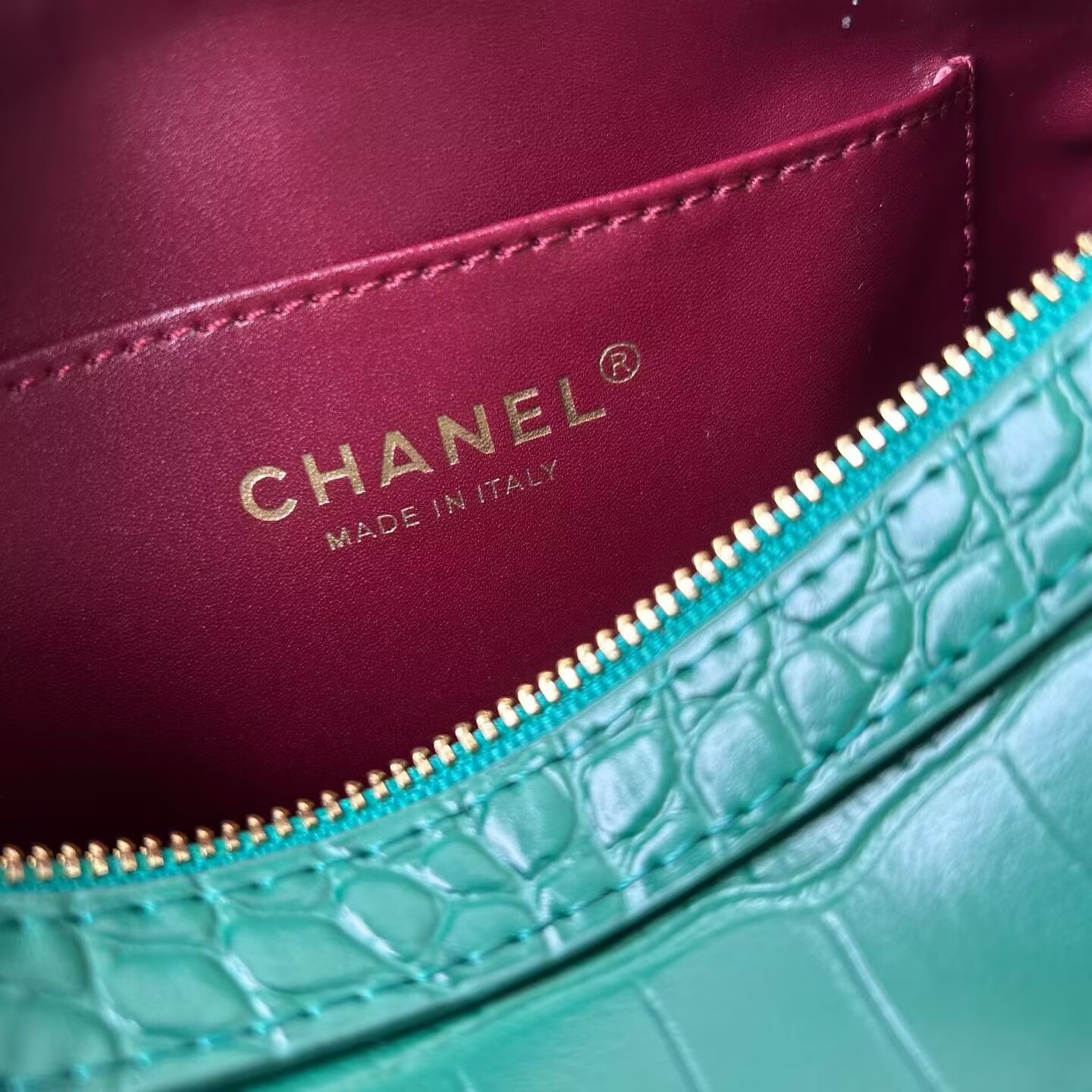 Chanel Crocodile Embossed Calfskin Bag 53012 Green Chanel Crocodile Embossed Calfskin Bag 53012 Green