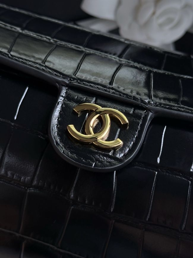 Chanel Clutch with chain Crocodile Embossed AP5294 black Chanel Clutch with chain Crocodile Embossed AP5294 black