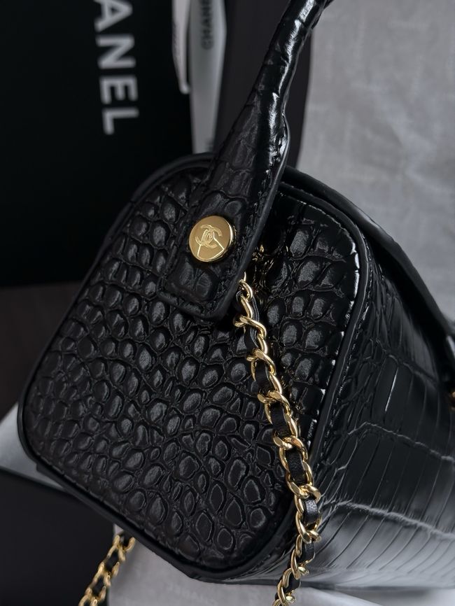 Chanel Clutch with chain Crocodile Embossed AP5294 black Chanel Clutch with chain Crocodile Embossed AP5294 black