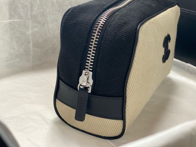 Chanel Zipped Pouch AS5226 Beige
