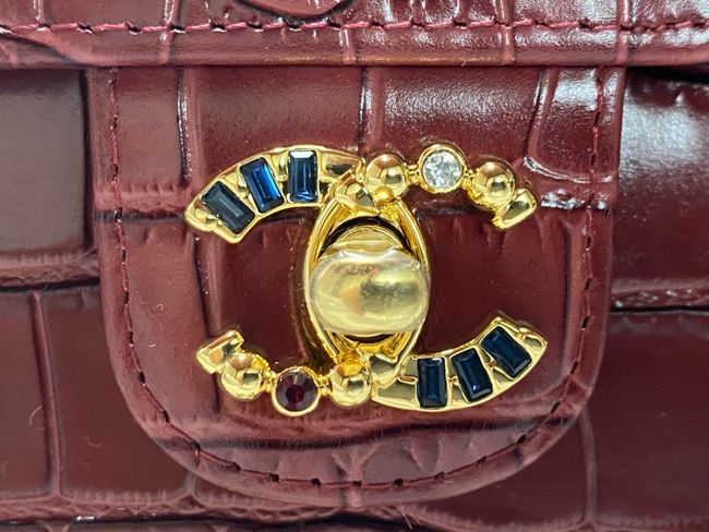 Chanel Clutch with chain Crocodile Embossed AS6340 Burgundy Chanel Clutch with chain Crocodile Embossed AS6340 Burgundy