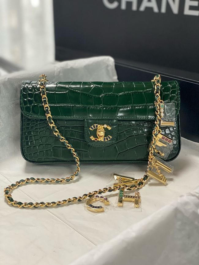 Chanel Clutch with chain Crocodile Embossed AS6340 dark green Chanel Clutch with chain Crocodile Embossed AS6340 dark green