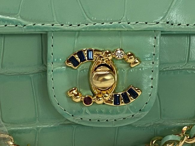 Chanel Clutch with chain Crocodile Embossed AS6340 green Chanel Clutch with chain Crocodile Embossed AS6340 green