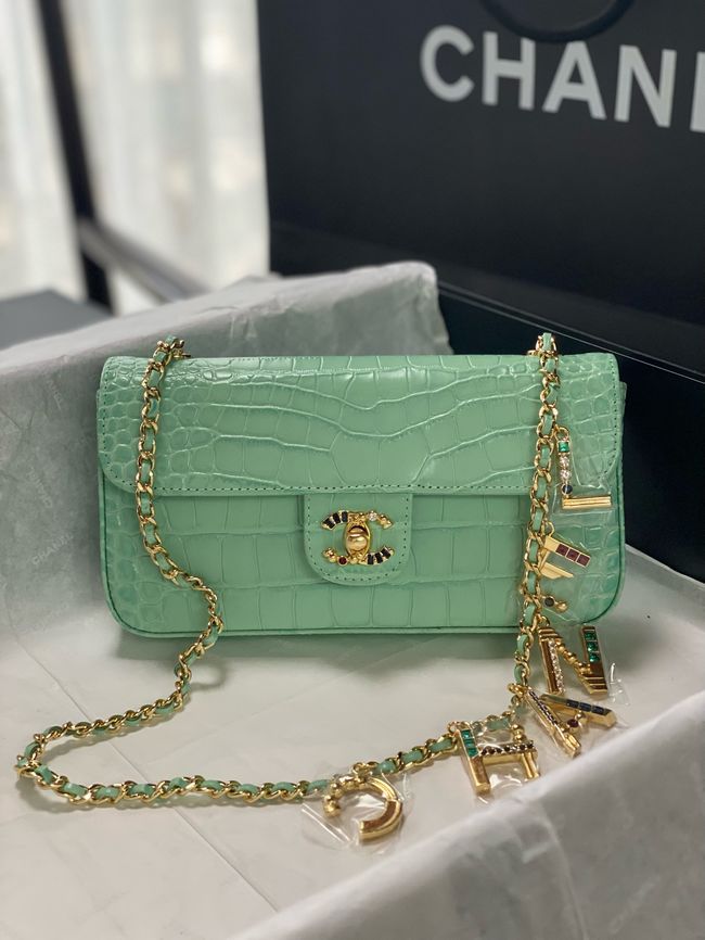 Chanel Clutch with chain Crocodile Embossed AS6340 green Chanel Clutch with chain Crocodile Embossed AS6340 green
