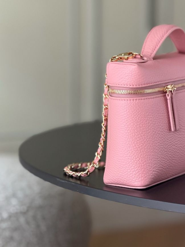 Chanel Large Vanity with chain AP5347 pink Chanel Large Vanity with chain AP5347 pink