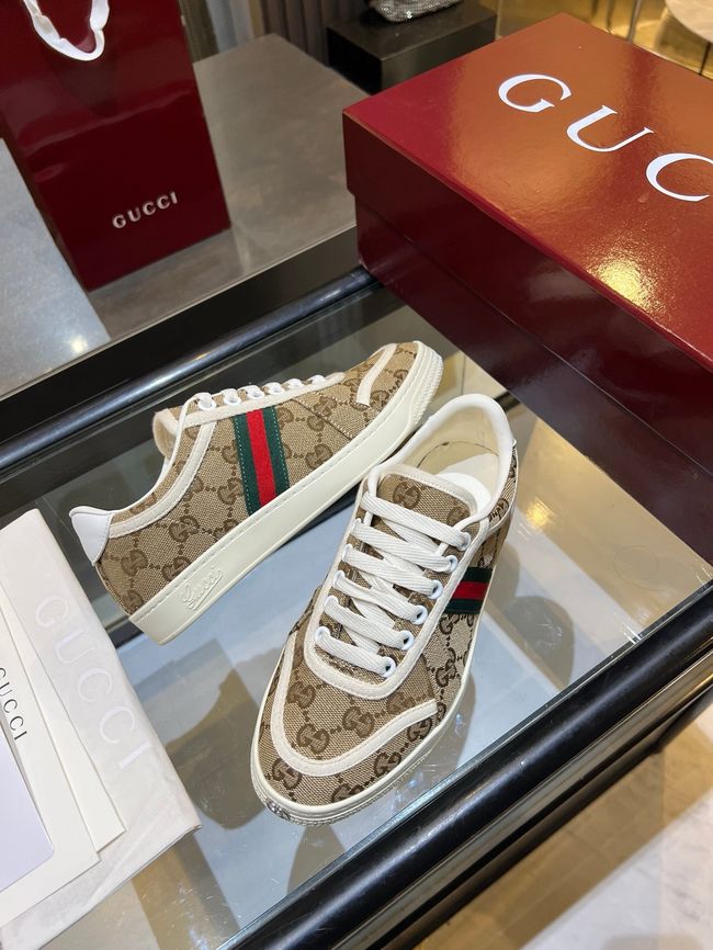 Gucci sneaker with Web 757943-11