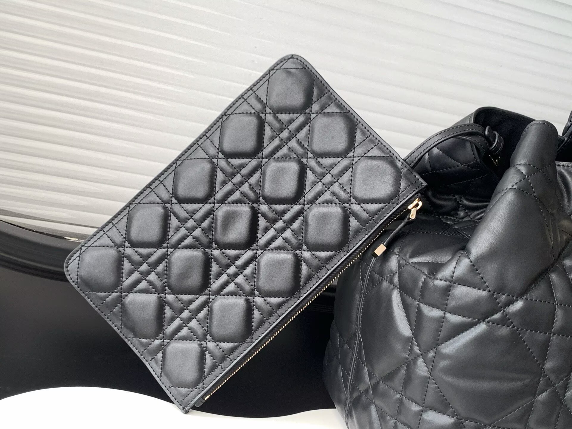 LARGE DIOR TOUJOURS BAG Latte Macrocannage Calfskin M6233 Black LARGE DIOR TOUJOURS BAG Latte Macrocannage Calfskin M6233 Black