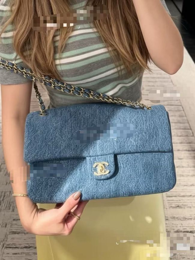 CHANEL Maxi Flapbag AS6281 denim blue CHANEL Maxi Flapbag AS6281 denim blue