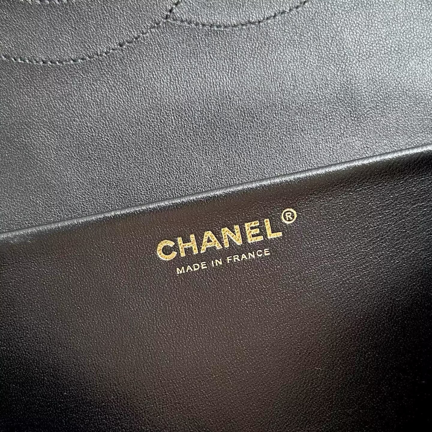 Chanel 26A CF Maxi Flap Tweed Bag AS5640 Leopard Print Chanel 26A CF Maxi Flap Tweed Bag AS5640 Leopard Print