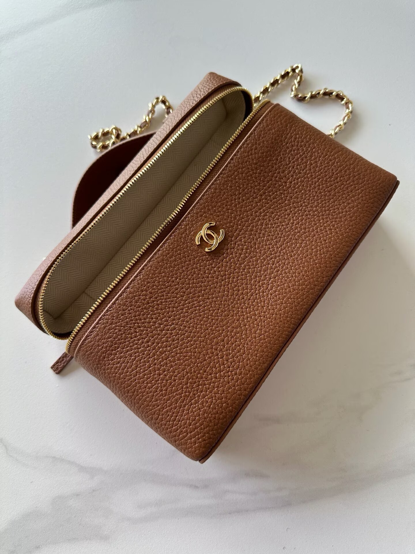 Chanel Large Vanity With Chain AP5347 Brown Chanel Large Vanity With Chain AP5347 Brown