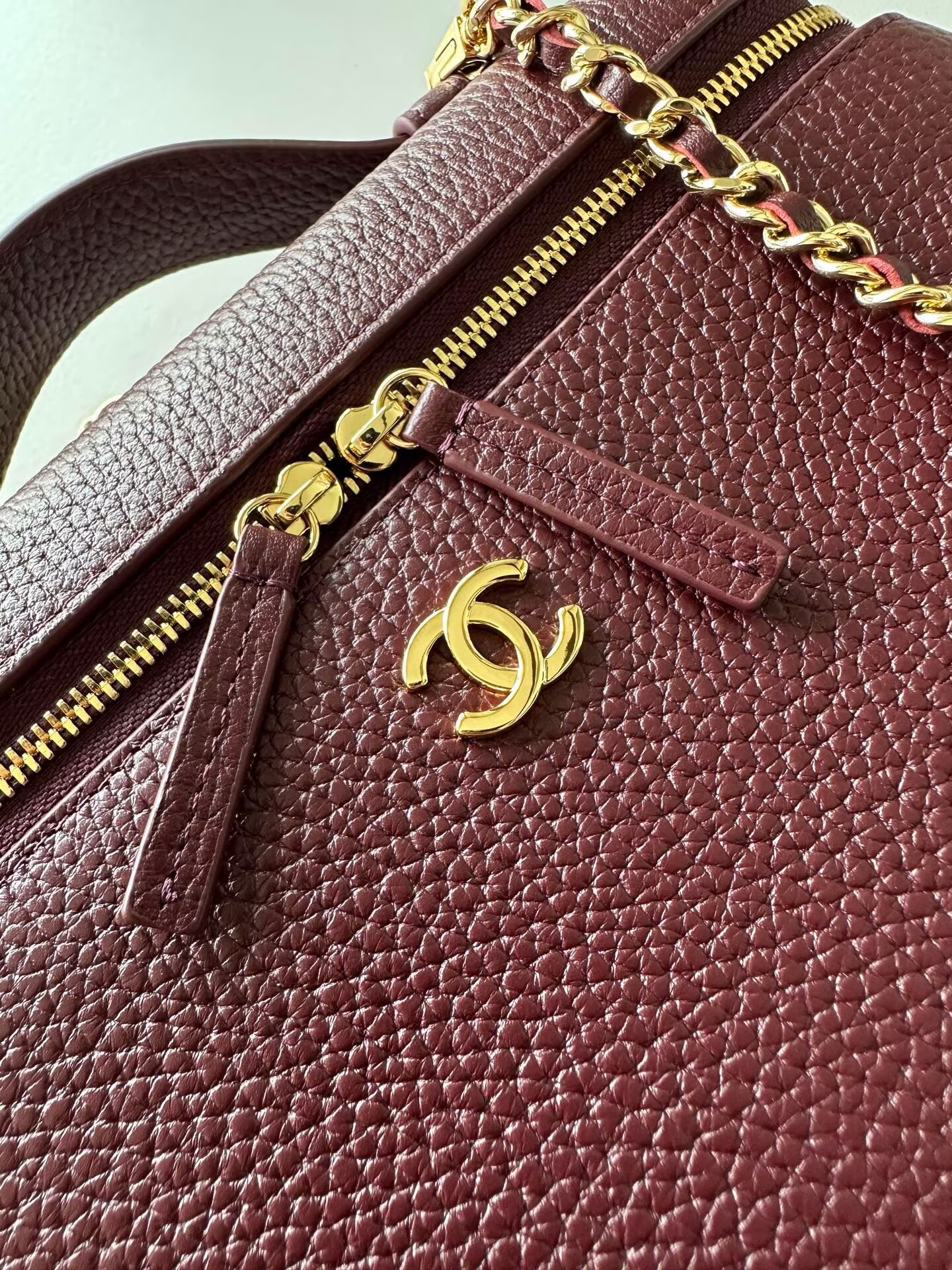 Chanel Large Vanity With Chain AP5347 Burgundy Chanel Large Vanity With Chain AP5347 Burgundy