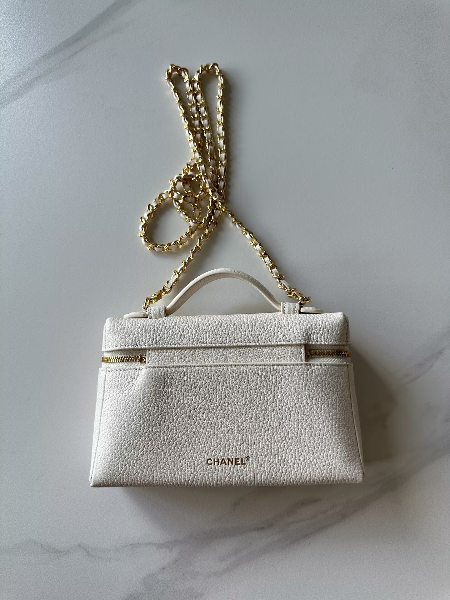 Chanel Vanity With Chain AP5346 White Chanel Vanity With Chain AP5346 White