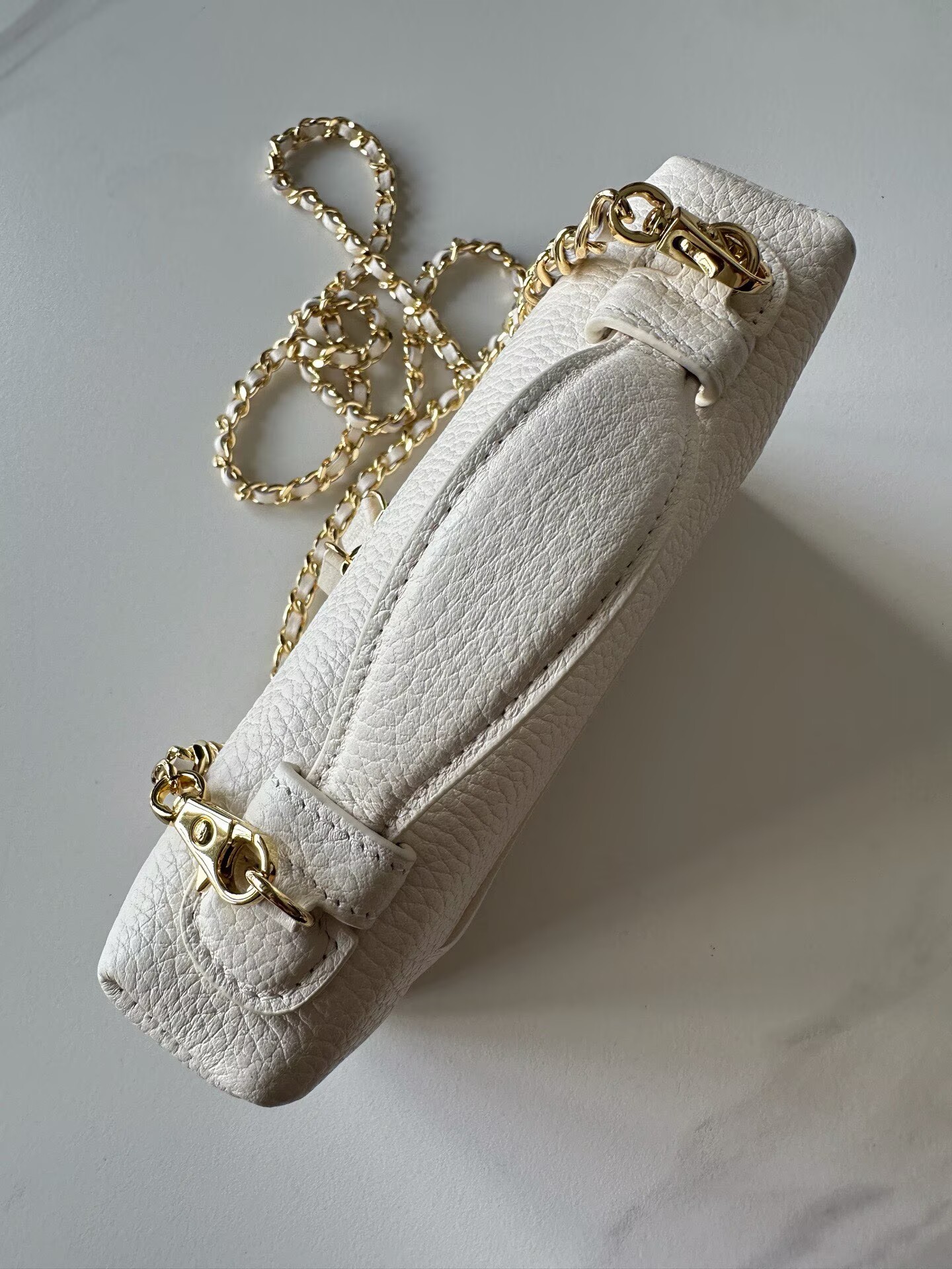 Chanel Vanity With Chain AP5346 White Chanel Vanity With Chain AP5346 White