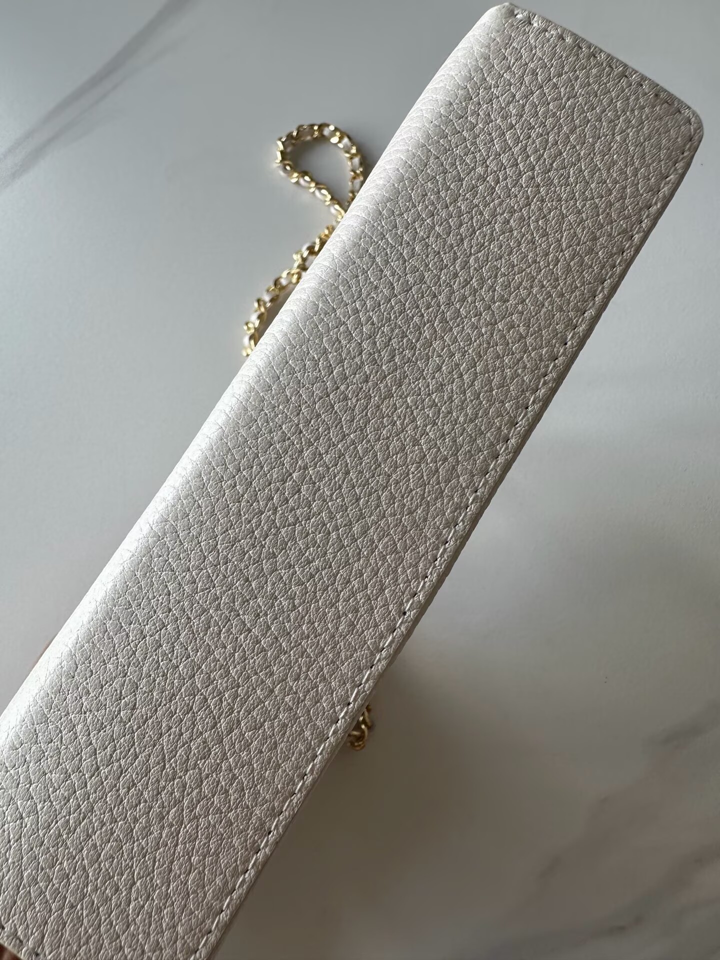 Chanel Vanity With Chain AP5346 White Chanel Vanity With Chain AP5346 White