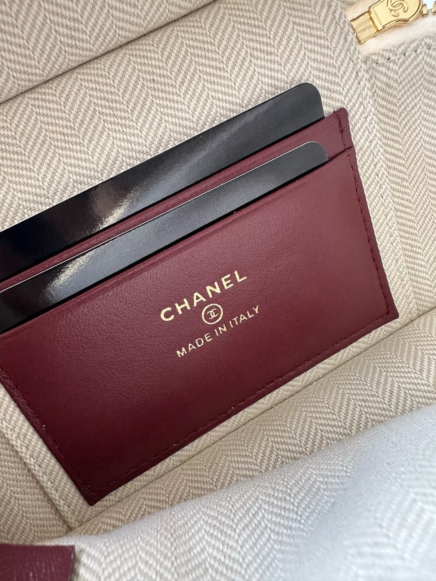 Chanel Vanity With Chain AP5346 White Chanel Vanity With Chain AP5346 White