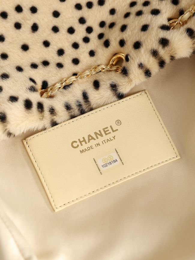 CHANEL 25 Small Handbag AS5293 Light Beige & Black CHANEL 25 Small Handbag AS5293 Light Beige & Black