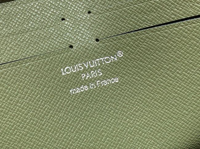 Louis Vuitton Pochette Voyage M28841 Khaki Green Louis Vuitton Pochette Voyage M28841 Khaki Green
