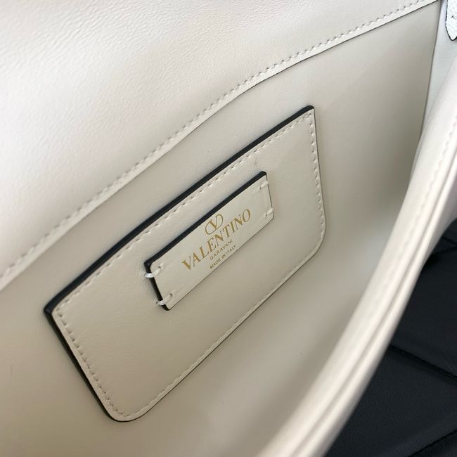 VALENTINO DEVAIN Small Sheepskin Shoulder Bag WB0T31 white VALENTINO DEVAIN Small Sheepskin Shoulder Bag WB0T31 white