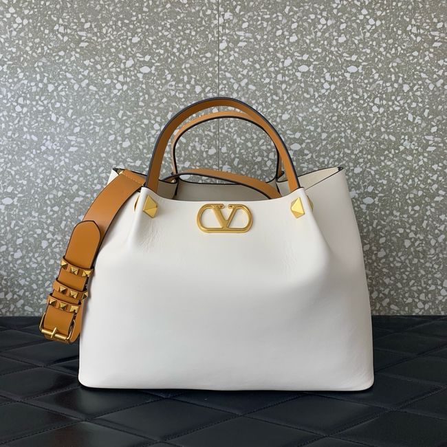 VALENTINO Medium Sheepskin Shoulder Bag 0112L white&brown VALENTINO Medium Sheepskin Shoulder Bag 0112L white&brown