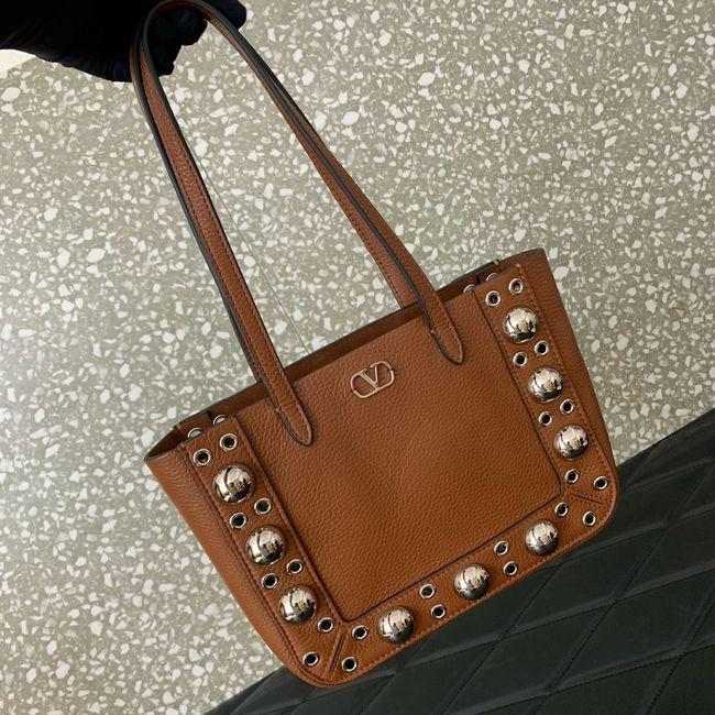 VALENTINO NELLCOTE small Calfskin Handbag WB0R78 camel VALENTINO NELLCOTE small Calfskin Handbag WB0R78 camel