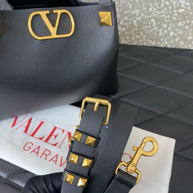 VALENTINO small Sheepskin Shoulder Bag 0112S black VALENTINO small Sheepskin Shoulder Bag 0112S black