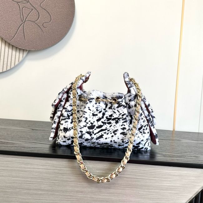 CHANEL 25 Mini Handbag AS5631 white & Black CHANEL 25 Mini Handbag AS5631 white & Black
