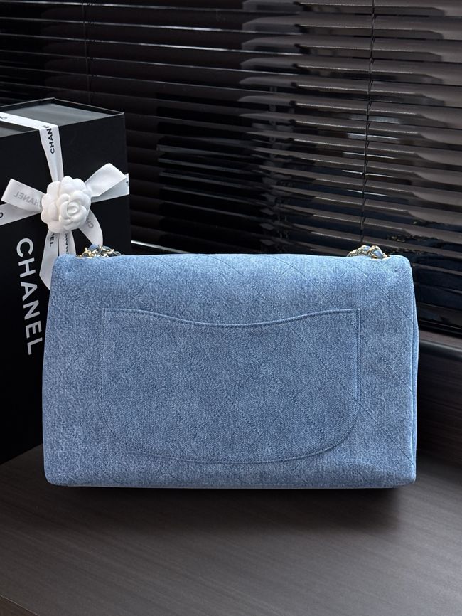 CHANEL Maxi Flapbag AS6233 denim blue CHANEL Maxi Flapbag AS6233 denim blue