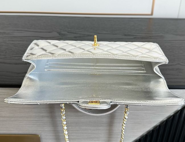 Chanel Clutch with chain Sheepskin AP5280 Silver Chanel Clutch with chain Sheepskin AP5280 Silver