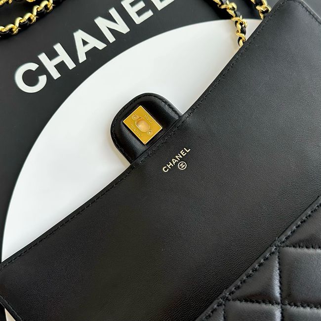 Chanel Clutch with chain Sheepskin AP5280 black Chanel Clutch with chain Sheepskin AP5280 black