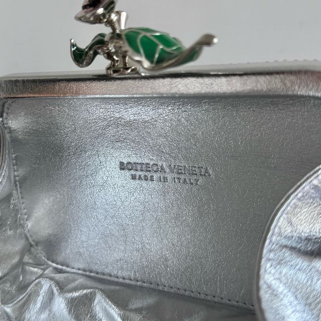 Bottega Veneta Soft Knot Clutch Crystal 866062V Silver Bottega Veneta Soft Knot Clutch Crystal 866062V Silver