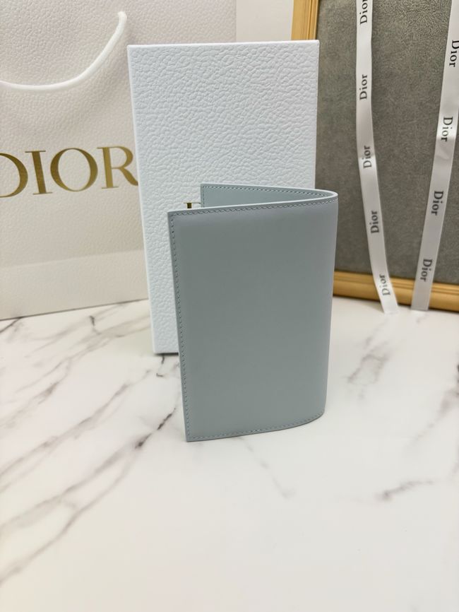 Dior Salon Passport Cover S3817O ice blue