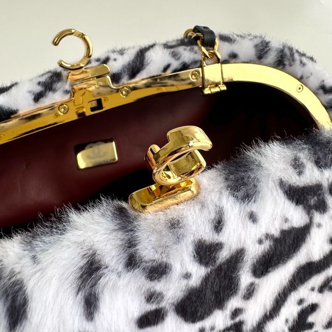 Chanel Clutch with chain AP5252 White & Black Chanel Clutch with chain AP5252 White & Black