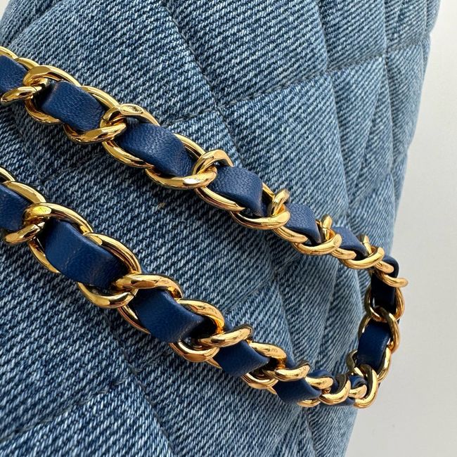 Chanel Clutch with chain AP5252 denim blue Chanel Clutch with chain AP5252 denim blue