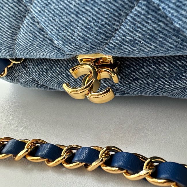Chanel Clutch with chain AP5252 denim blue Chanel Clutch with chain AP5252 denim blue