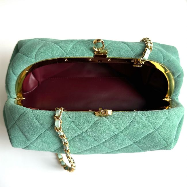 Chanel Clutch with chain AP5252 light green Chanel Clutch with chain AP5252 light green